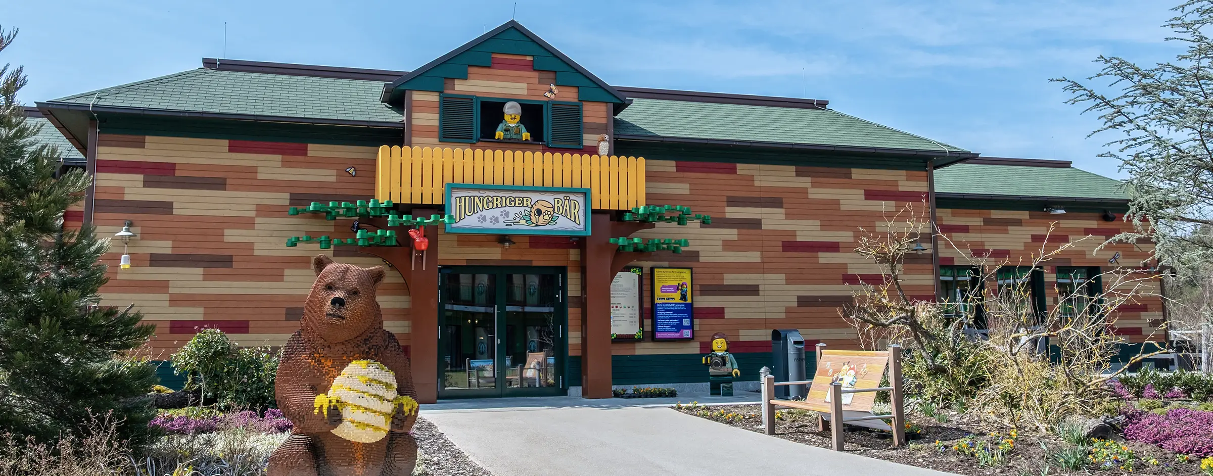Eingang Legoland Restaurant Hungriger Bär in Günzburg